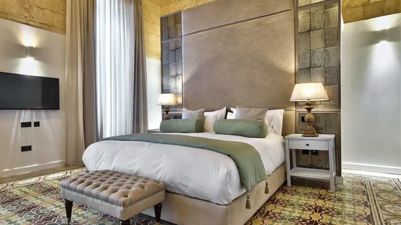 66 Saint Paul's Hotel