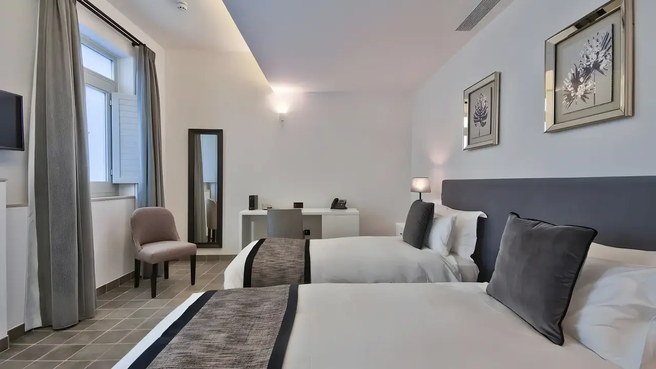 66 Saint Paul's Hotel