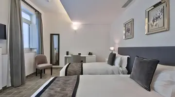 66 Saint Paul's Hotel
