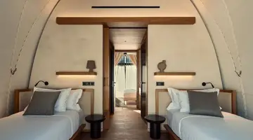 91 Athens Riviera The Resort