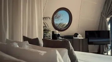 91 Athens Riviera The Resort