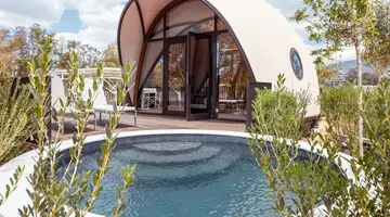 91 Athens Riviera The Resort