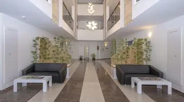 A Hotel Side