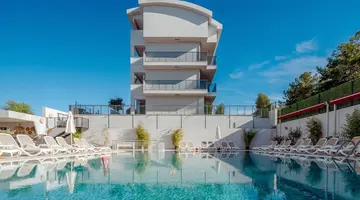 A Hotel Side
