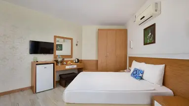 A Hotel Side