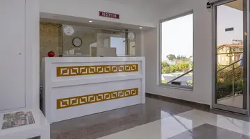 A Hotel Side
