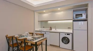 A Suite Side