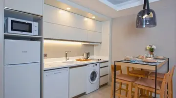A Suite Side