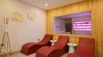 A Suite Side