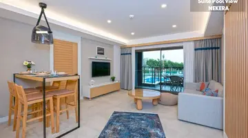 A SUITE SIDE