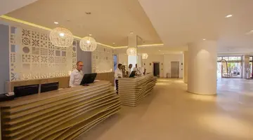 Abora Continental