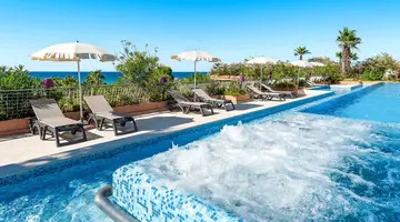 Acacia Resort