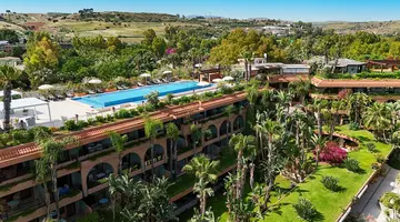 Acacia Resort