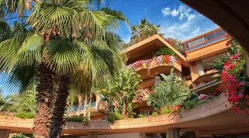 ACACIA RESORT