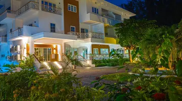 Acajou Beach Resort