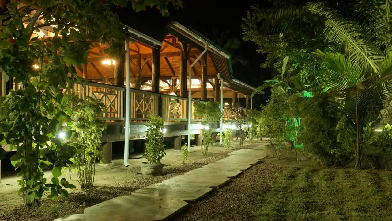 Acajou Beach Resort