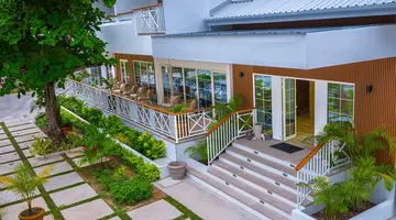 Acajou Beach Resort