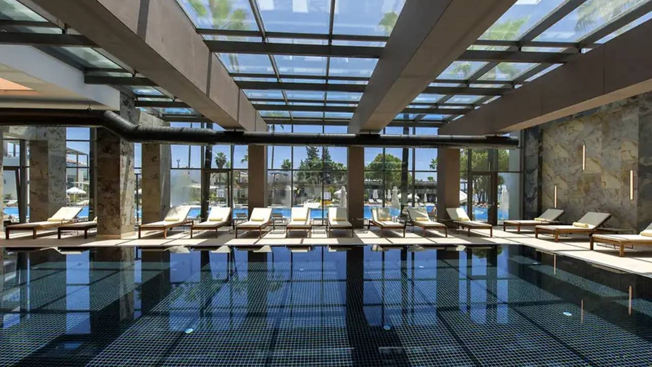 Acanthus & Cennet Barut Collection