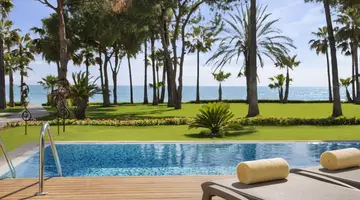 Acanthus&Cennet Barut Collection