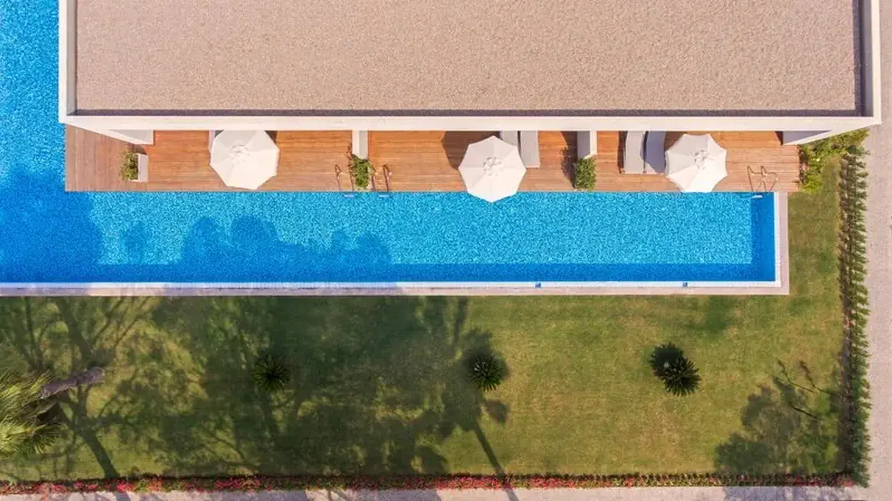 Acanthus & Cennet Barut Collection
