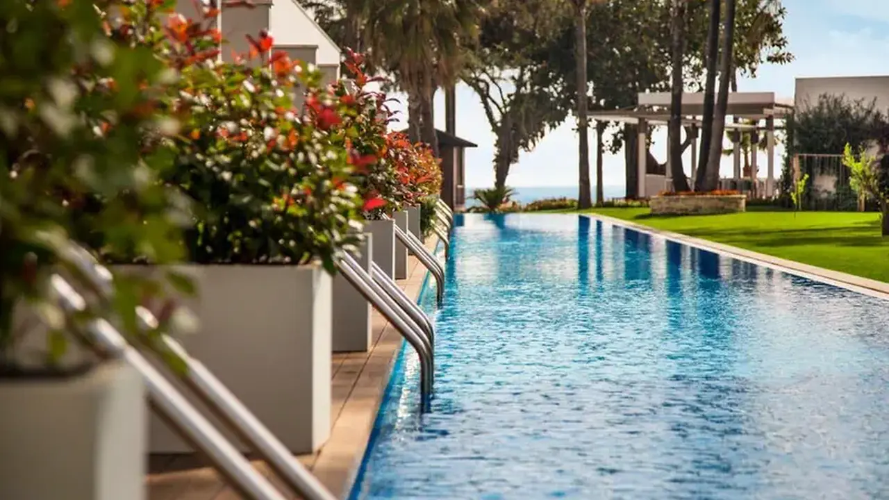 Acanthus & Cennet Barut Collection