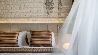 Acanthus Cennet Barut Collection
