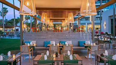 Acanthus Cennet Barut Collection