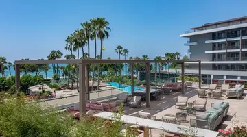 Acanthus Cennet Barut Collection