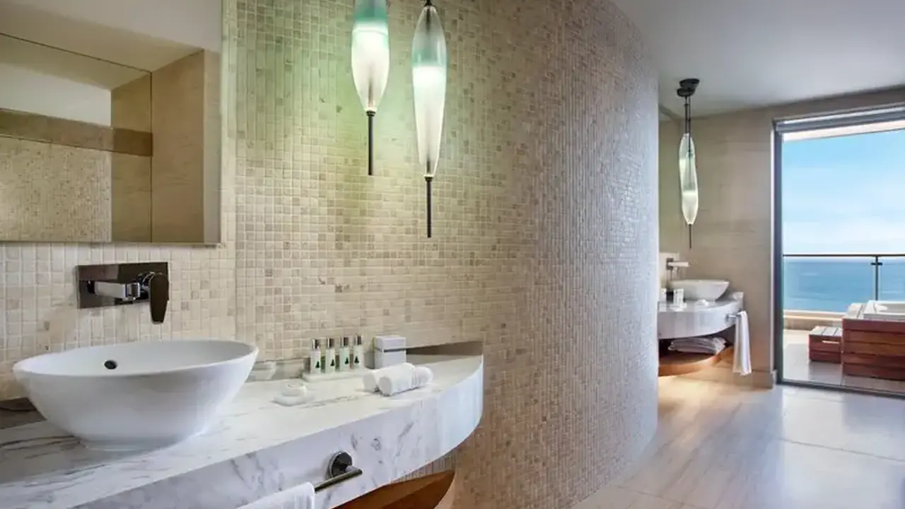 Acanthus & Cennet Barut Collection