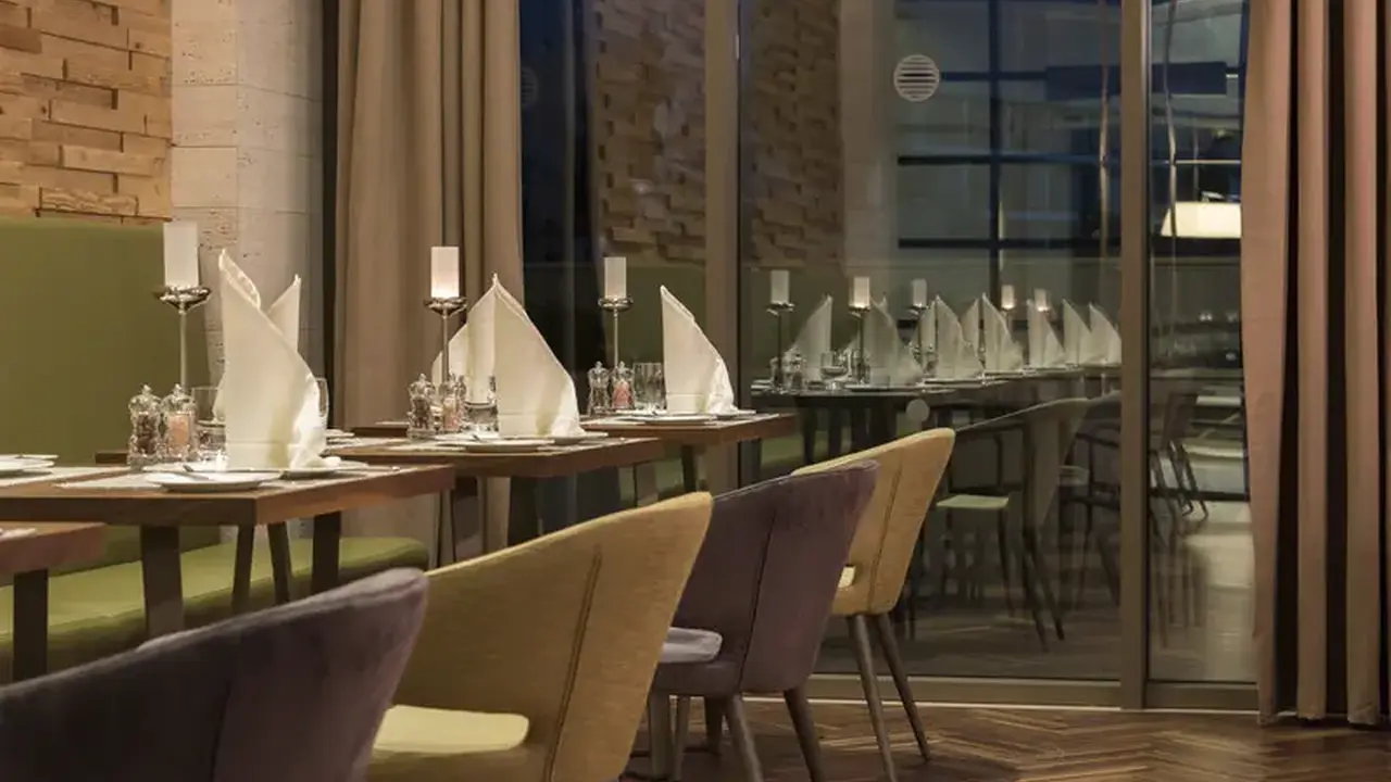 Acanthus & Cennet Barut Collection