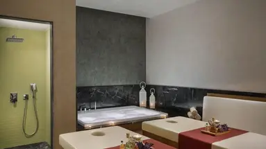 Acanthus Cennet Barut Collection