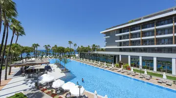 Acanthus Cennet Barut Collection