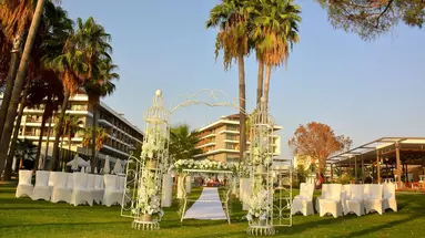 Acanthus & Cennet Barut Collection