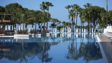 Acanthus Cennet Barut Collection