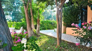 ACHARAVI GARDEN