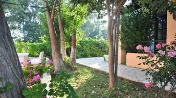 Acharavi Garden