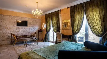 Achtis Hotel