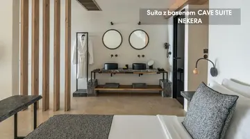 Acro Suites