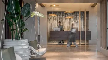 ACRO SUITES