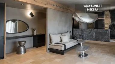 Acro Suites