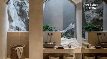 Acro Suites