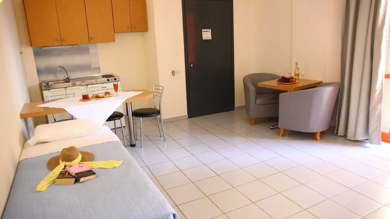 Acropolis Apts