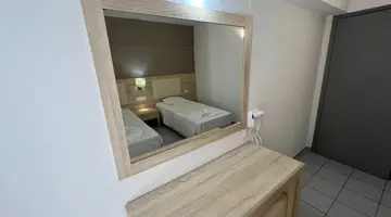 Acropolis Apts