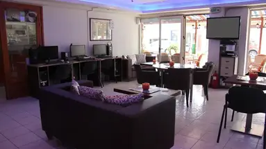 Acropolis Apts
