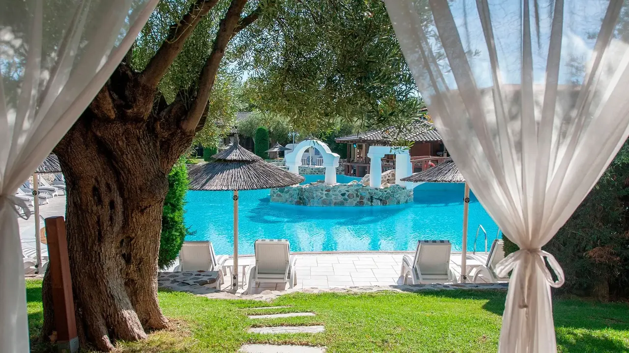 Acrotel Athena Residence