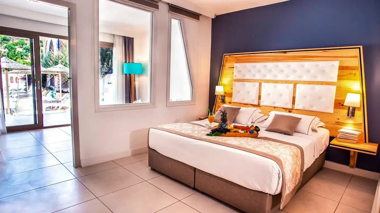 Acrotel Athena Residence