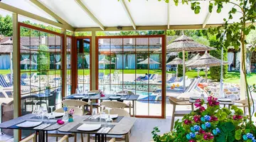 Acrotel Athena Residence