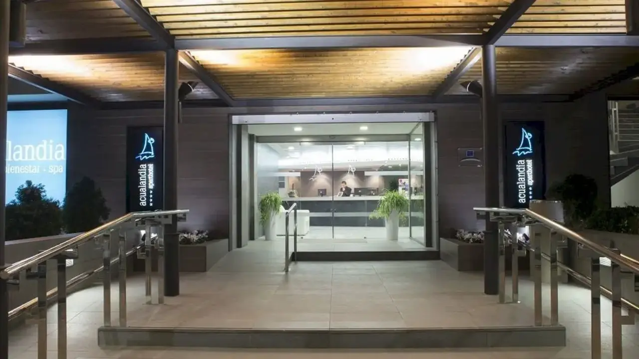Acualandia Aparthotel and Spa