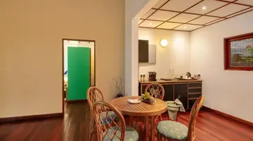ADAARAN Select MEEDHUPPARU