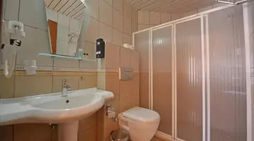 ADABURNU GOLMAR BEACH HOTEL